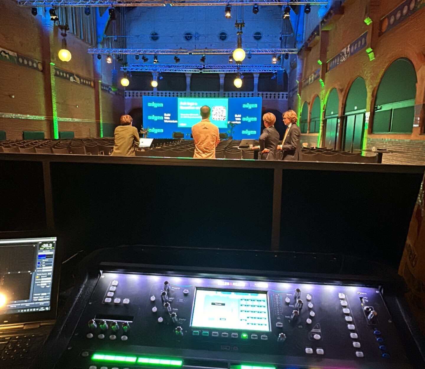 A7DD3B50-A16D-46D1-B0DF-113D1BADAD30